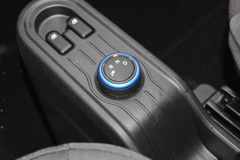 2022 LingBox uni BEV 11.52KWH,autocango,china used car exporter,china ev exporter,chinese used car exporter,chinese used ev exporter