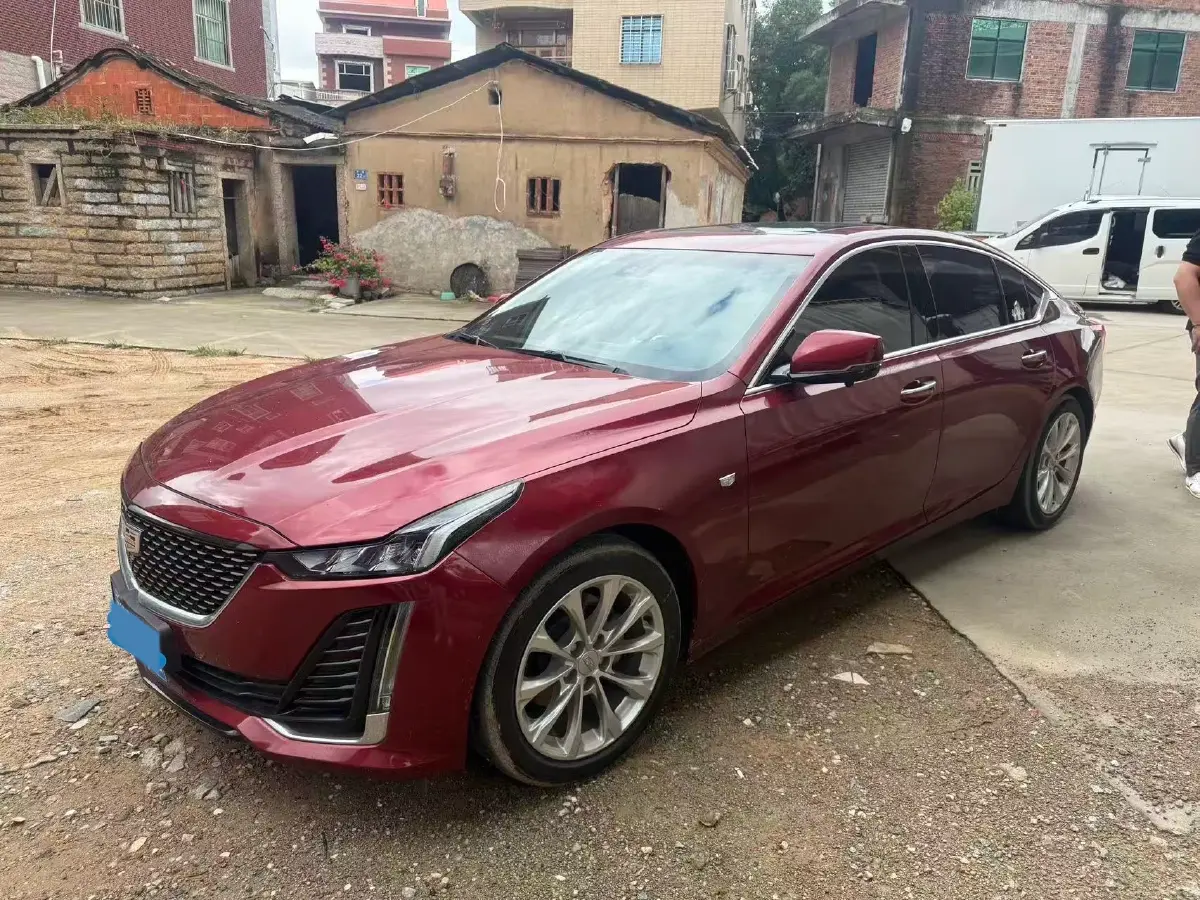 2021 Cadillac CT5 2.0T 237HP L4 10AT