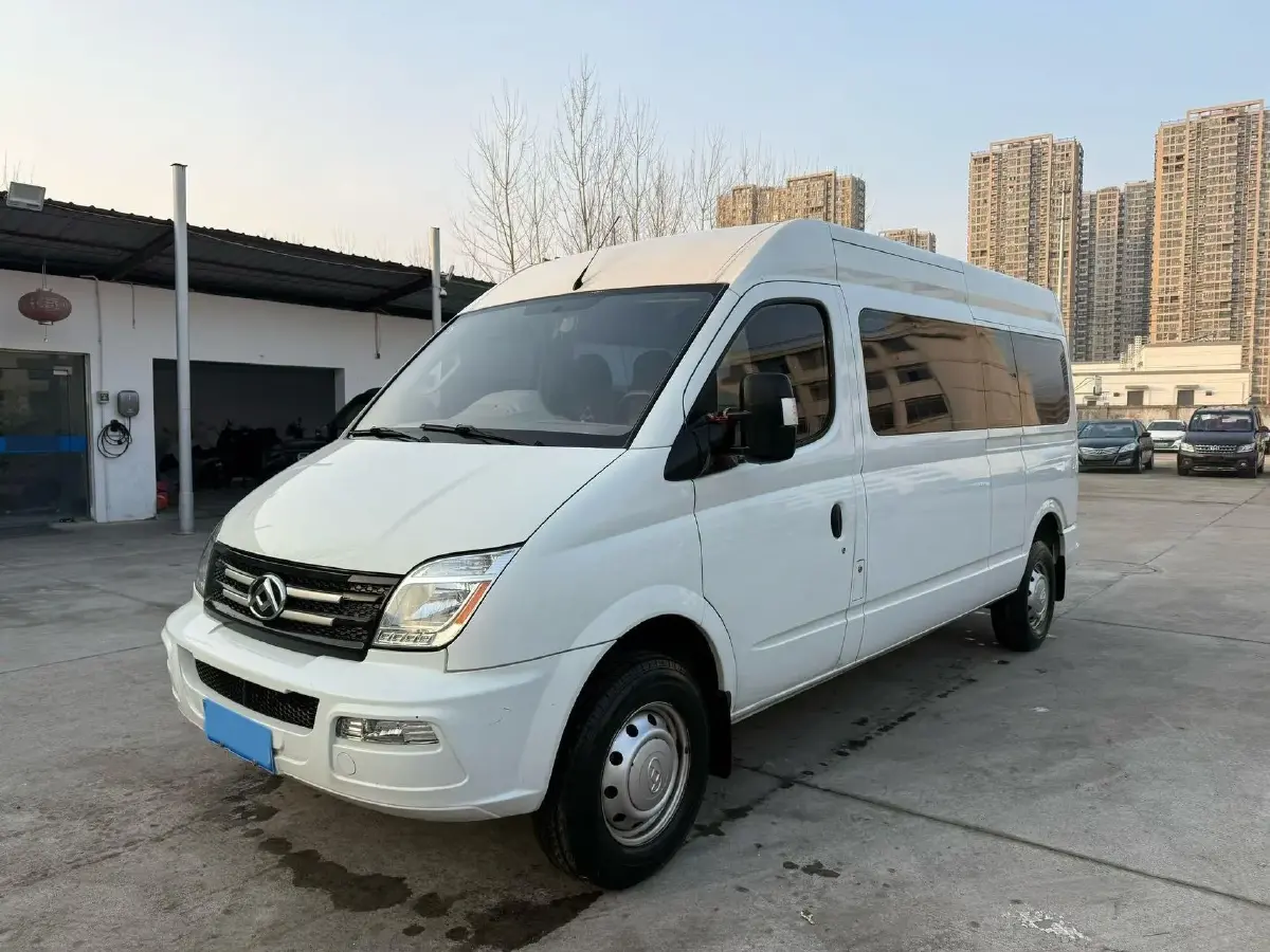 2021 MAXUS XinTu V80 2.0T 127HP L4 6MT