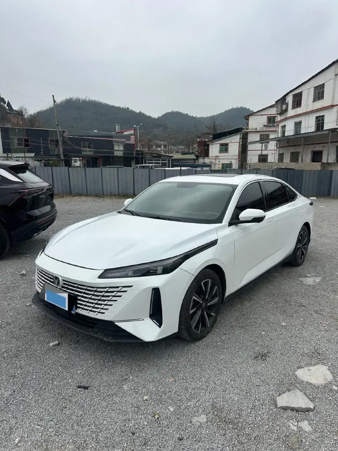 2023 ChangAn Lamore 1.5T 170HP L4 7DCT