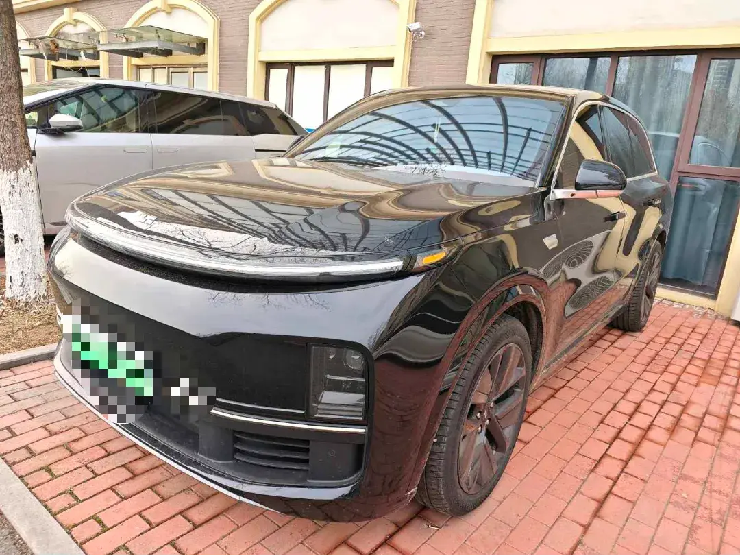 2024 Volvo S60 2.0T 197HP L4 7DCT