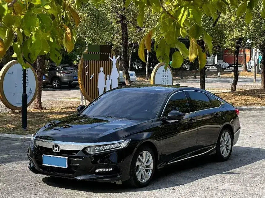 2018 Honda Accord 1.5T 194HP L4 CVT
