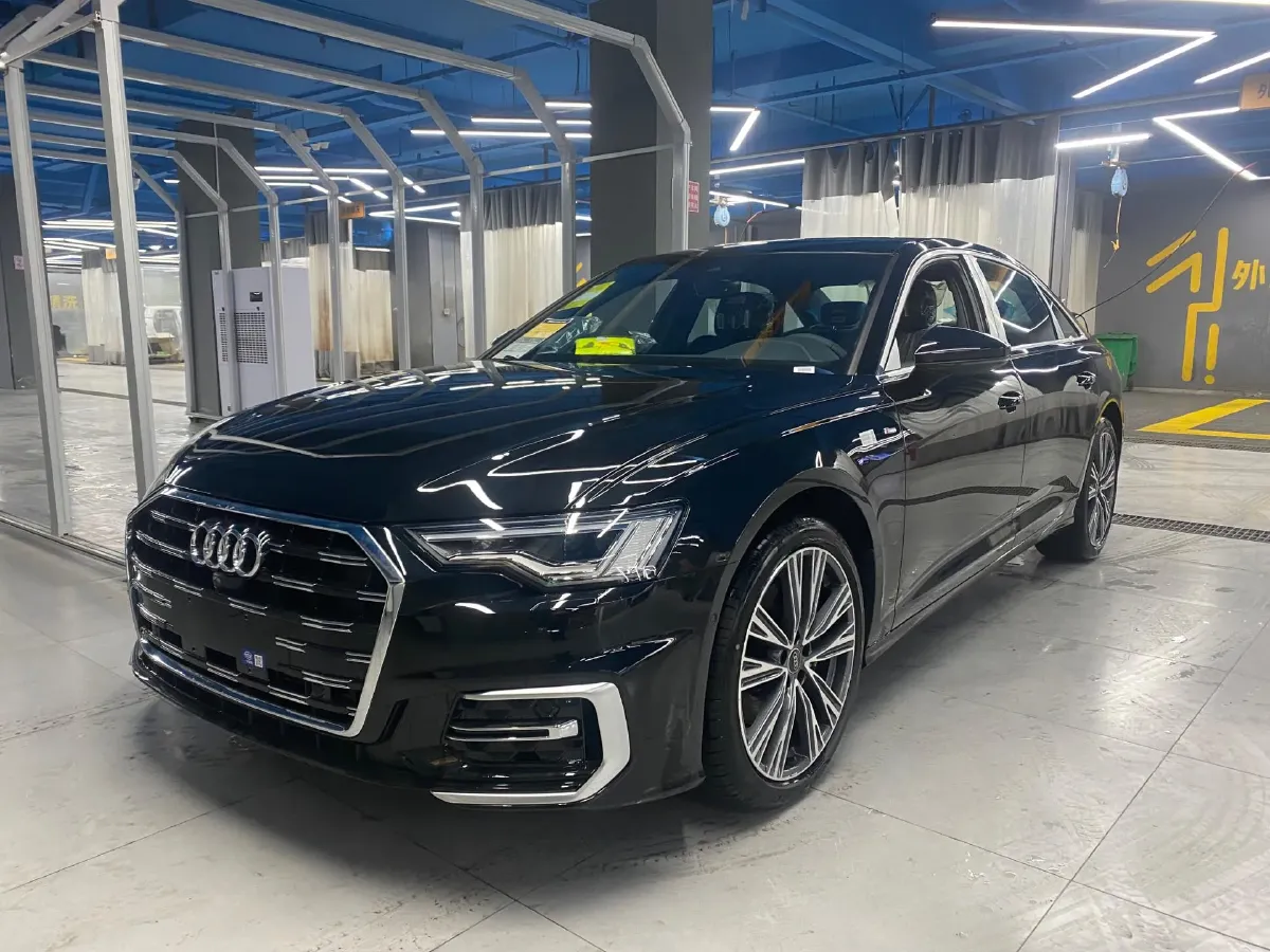 2026 Audi A6L 2.0T 245HP L4 7DCT,autocango,china used car exporter,china ev exporter,chinese used car exporter,chinese used ev exporter