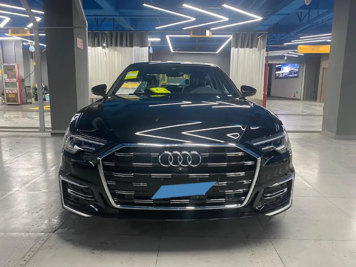 2026 Audi A6L 2.0T 245HP L4 7DCT,autocango,china used car exporter,china ev exporter,chinese used car exporter,chinese used ev exporter