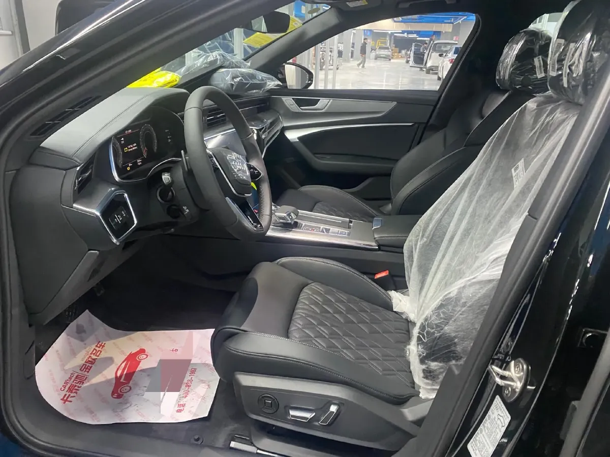 2026 Audi A6L 2.0T 245HP L4 7DCT,autocango,china used car exporter,china ev exporter,chinese used car exporter,chinese used ev exporter