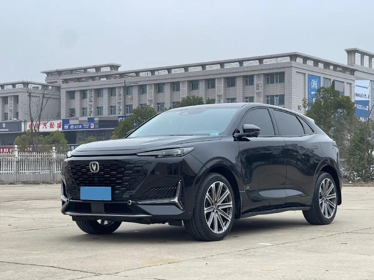 2021 ChangAn UNI-K 2.0T 233HP L4 8AT