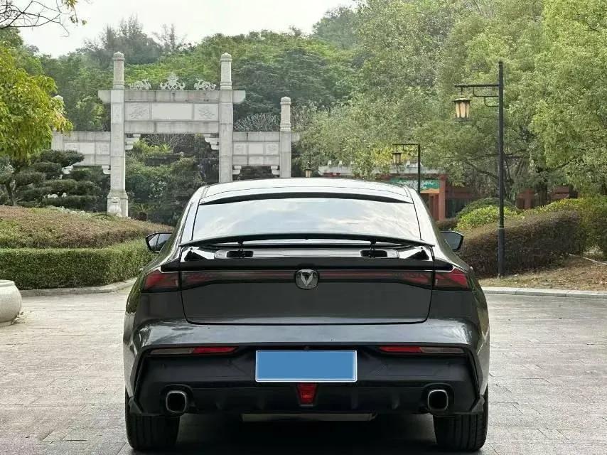 2022 ChangAn UNI-V 1.5T 188HP L4 7DCT,autocango,china used car exporter,china ev exporter,chinese used car exporter,chinese used ev exporter