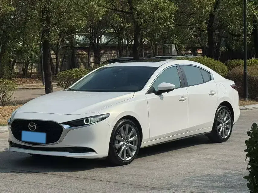 2023 Mazda 3 Axela 2.0L 158HP L4 6AT