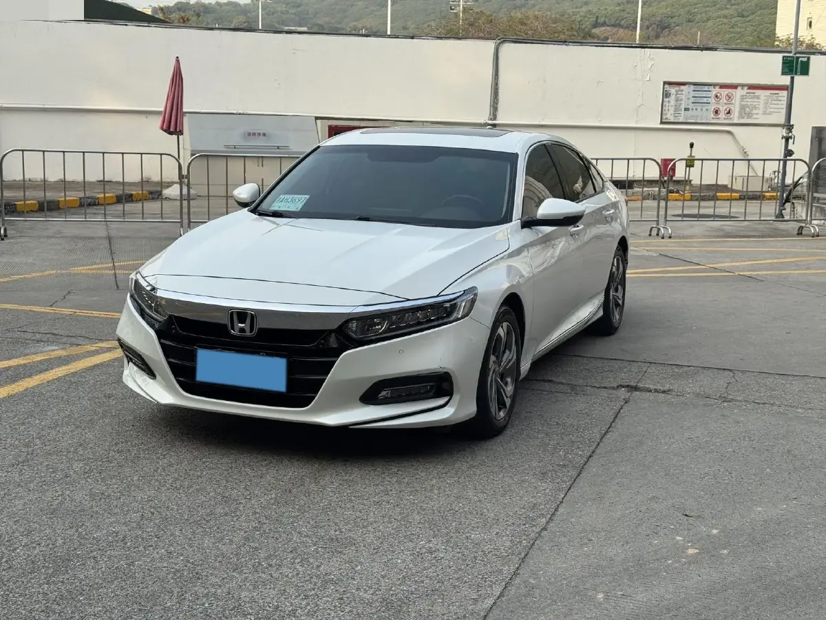 2018 Honda Accord 1.5T 194HP L4 CVT
