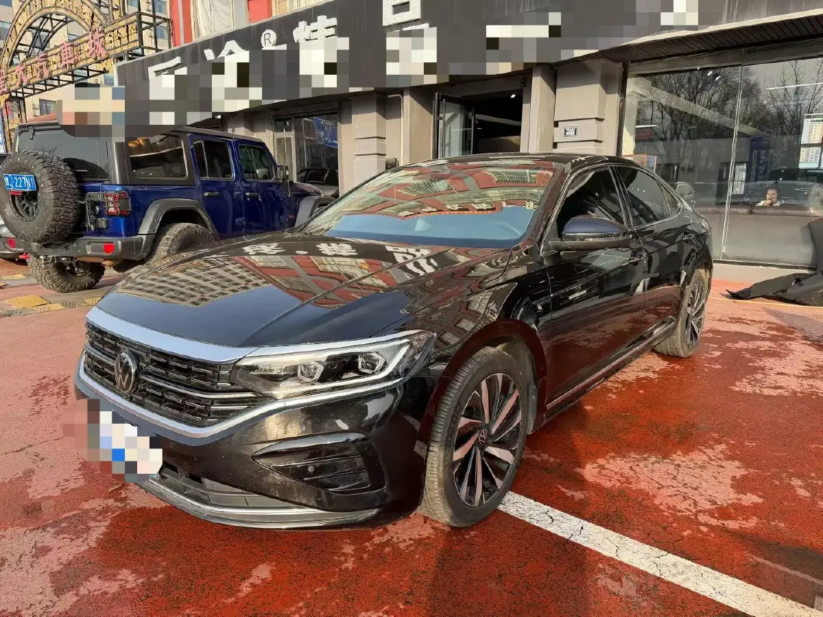 2024 Volkswagen Passat 2.0T 220HP L4 7DCT