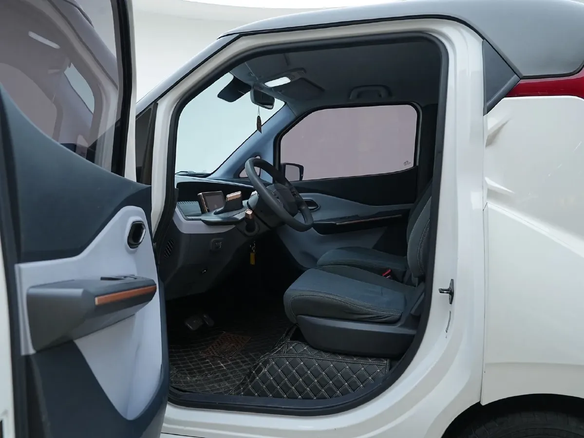 2020 BaoJun E200 BEV 28KWH,autocango,china used car exporter,china ev exporter,chinese used car exporter,chinese used ev exporter