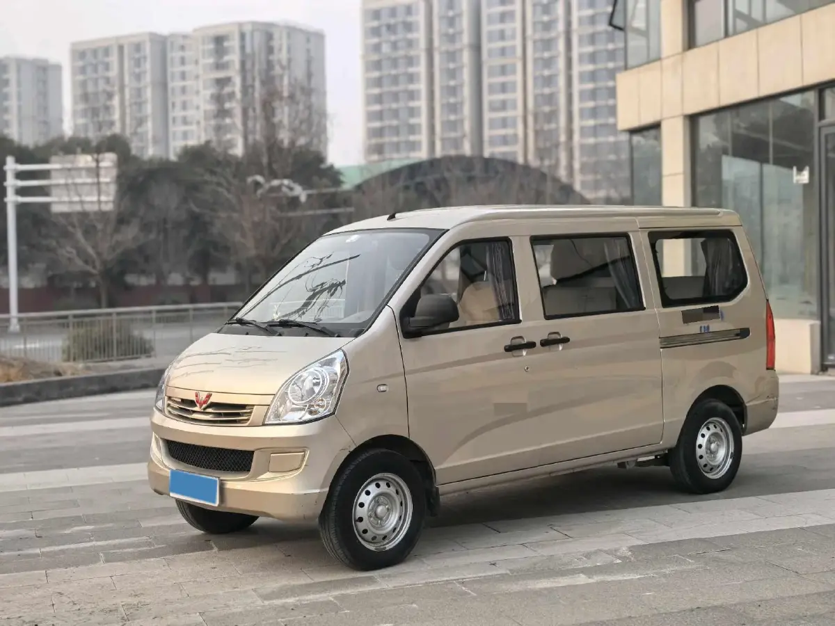2017 WuLing RongGuang 1.2L 82HP L4 5MT