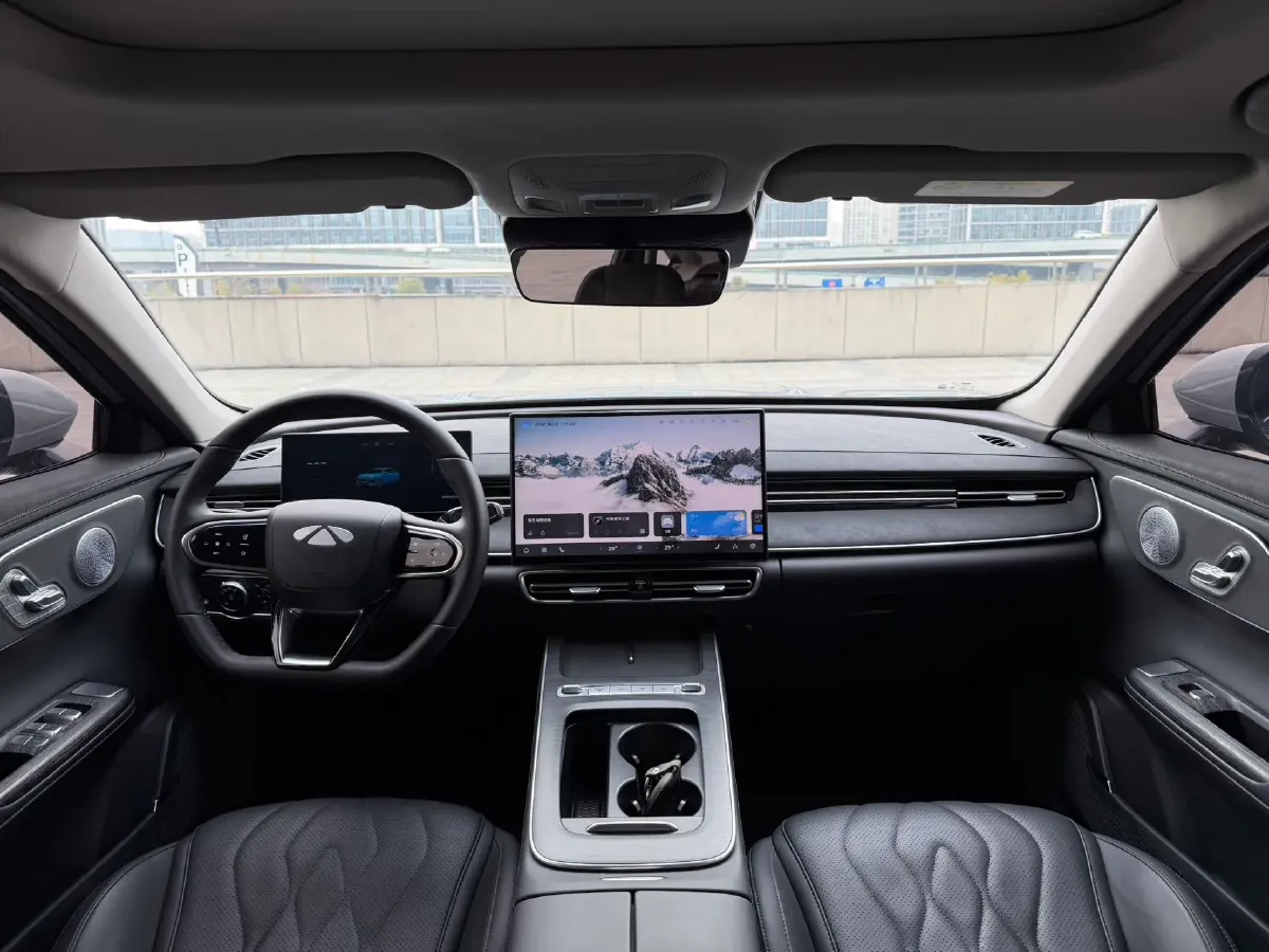 2025 Fulwin FulwinA8L 1.5T 156HP L4 1DHT PHEV 18.67KWH,autocango,china used car exporter,china ev exporter,chinese used car exporter,chinese used ev exporter