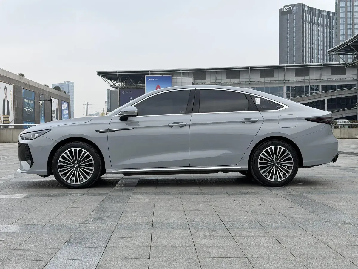 2025 Fulwin FulwinA8L 1.5T 156HP L4 1DHT PHEV 18.67KWH,autocango,china used car exporter,china ev exporter,chinese used car exporter,chinese used ev exporter