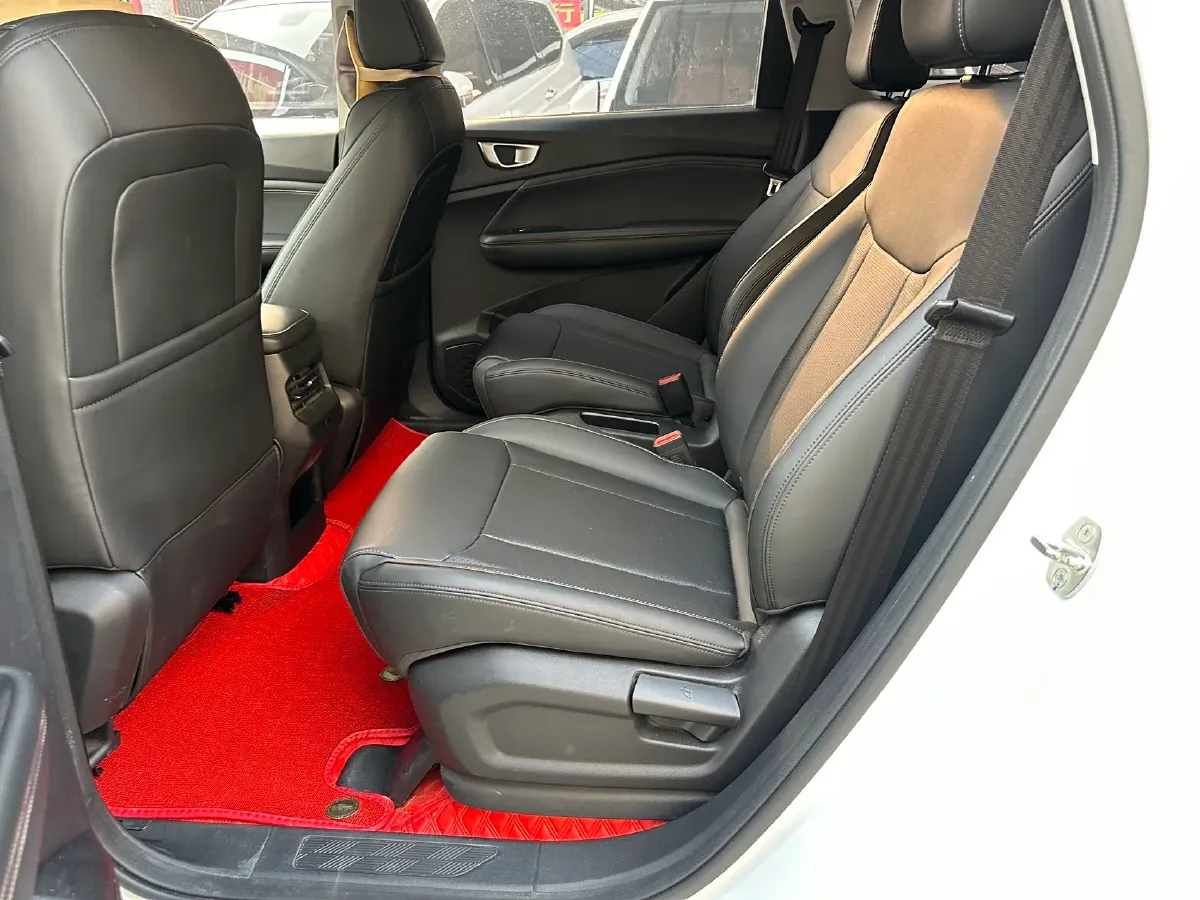 2022 WuLing JiaChen 1.5T 147HP L4 6MT,autocango,china used car exporter,china ev exporter,chinese used car exporter,chinese used ev exporter