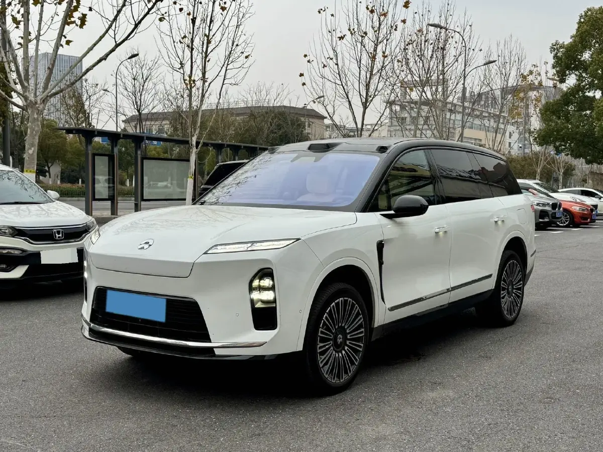 2026 NIO ES8 BEV