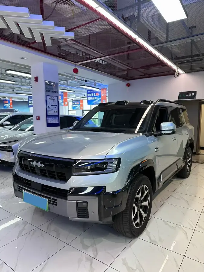 2025 FangChengBao Bao 8 2.0T 245HP L4 E-CVT PHEV 36.8KWH