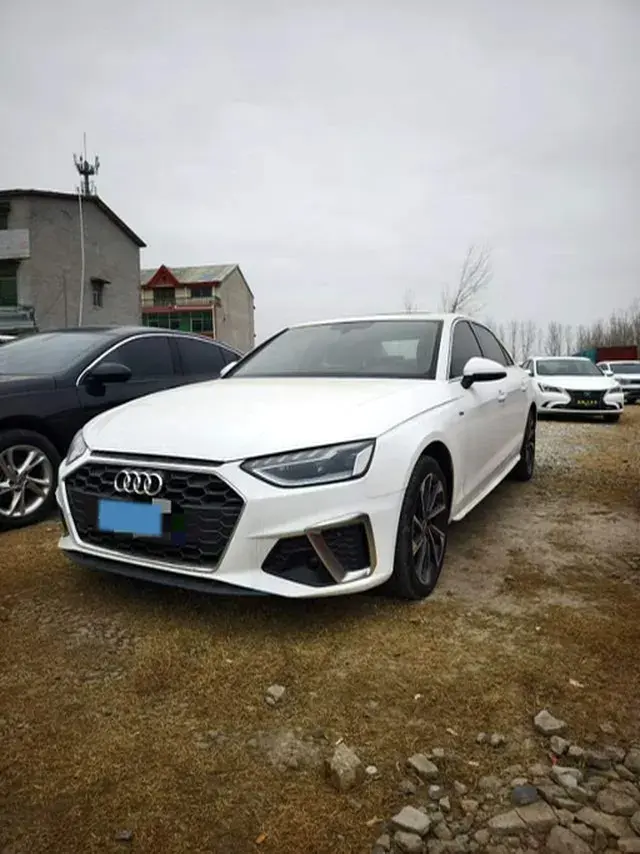 2022 Audi A4L 2.0T 190HP L4 7DCT