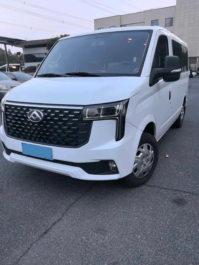 2023 DongFeng DFAC YuFeng 2.0T 136HP L4 6MT