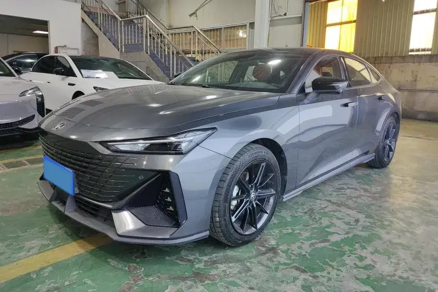 2022 ChangAn UNI-V 1.5T 188HP L4 7DCT