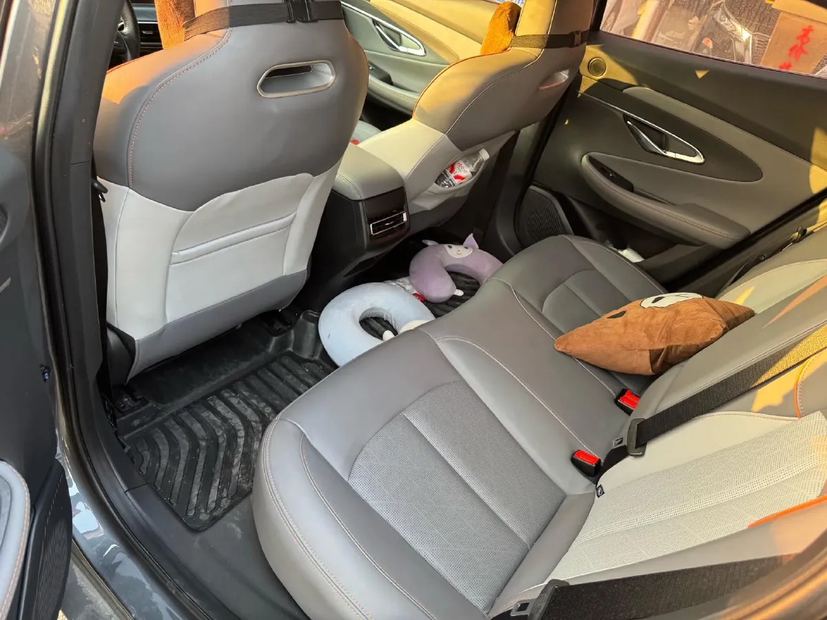 2022 ChangAn UNI-T 1.5T 188HP L4 7DCT,autocango,china used car exporter,china ev exporter,chinese used car exporter,chinese used ev exporter