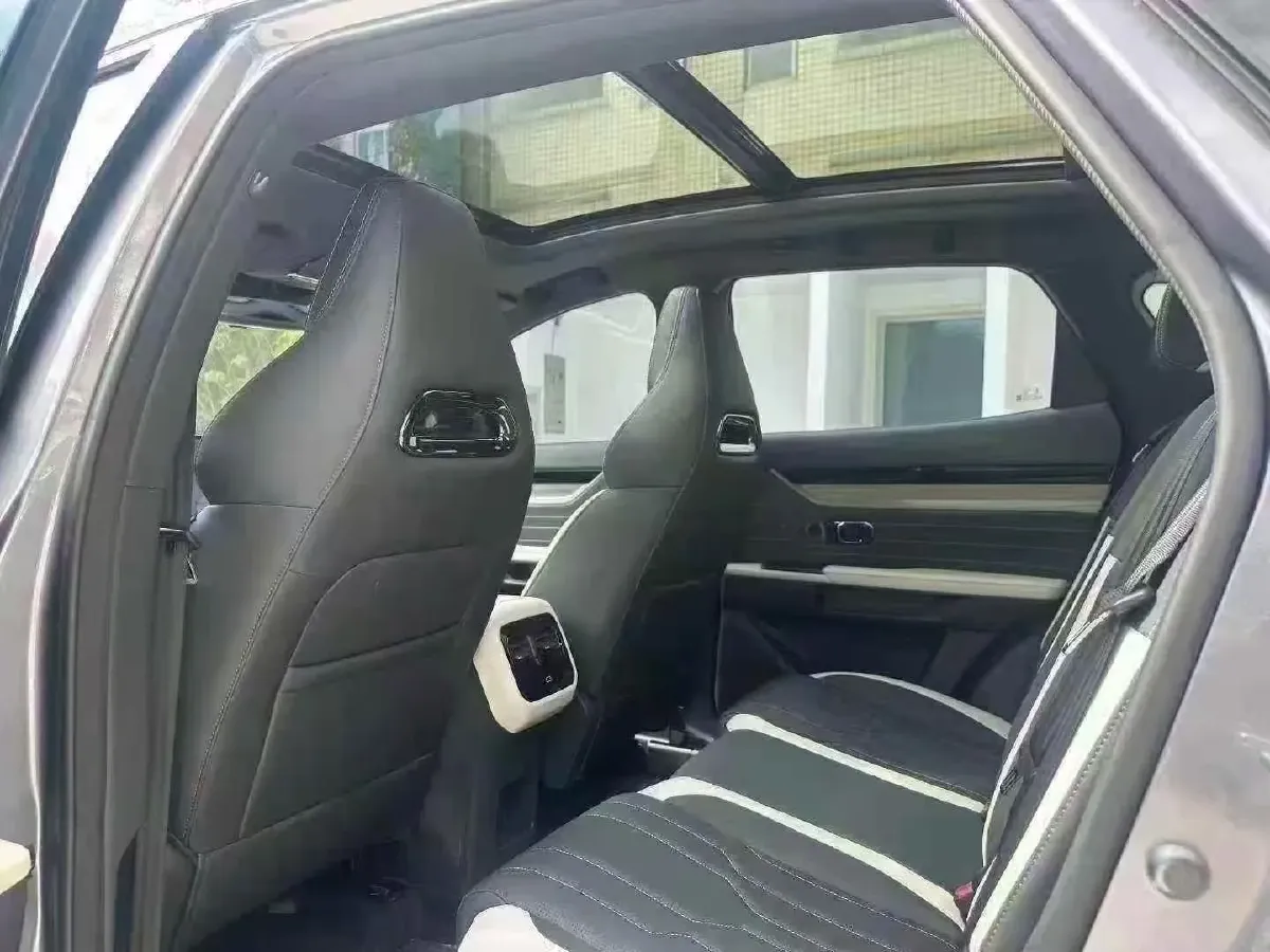 2024 Jetour ShanHai L6 1.5T 156HP L4 1DHT PHEV 19.43KWH,autocango,china used car exporter,china ev exporter,chinese used car exporter,chinese used ev exporter