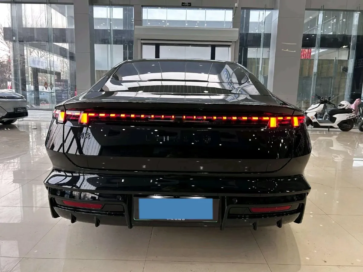 2025 LYNK&CO 10 EM-P 1.5T 163HP L4 3DHT PHEV,autocango,china used car exporter,china ev exporter,chinese used car exporter,chinese used ev exporter