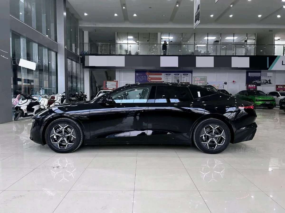 2025 LYNK&CO 10 EM-P 1.5T 163HP L4 3DHT PHEV,autocango,china used car exporter,china ev exporter,chinese used car exporter,chinese used ev exporter