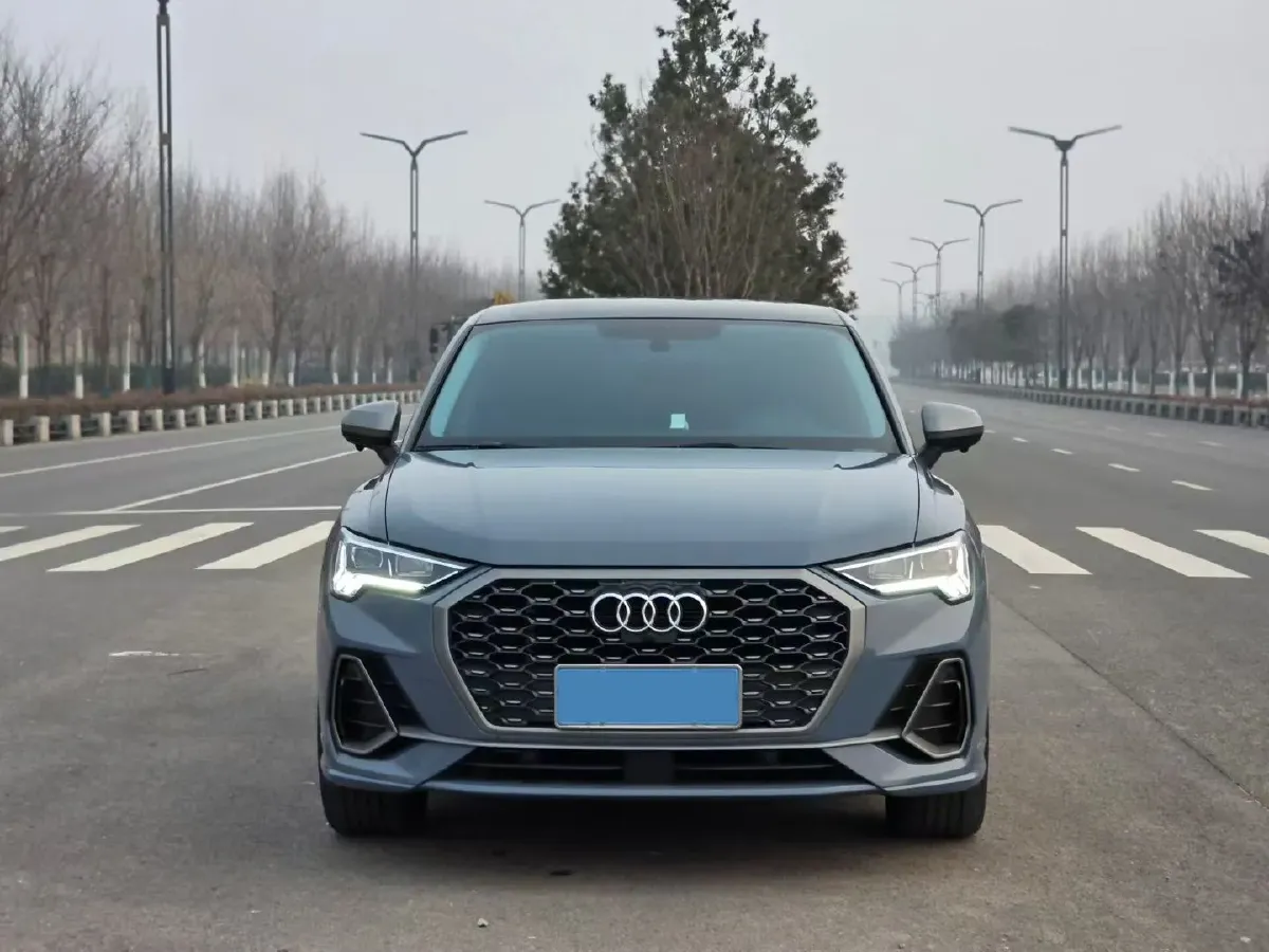 2022 Audi Q3 Sportback 2.0T 186HP L4 7DCT,autocango,china used car exporter,china ev exporter,chinese used car exporter,chinese used ev exporter