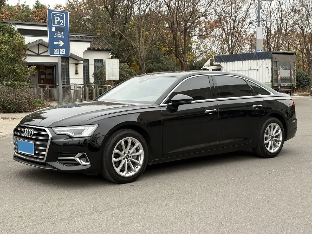 2023 Audi A6L 2.0T 190HP L4 7DCT