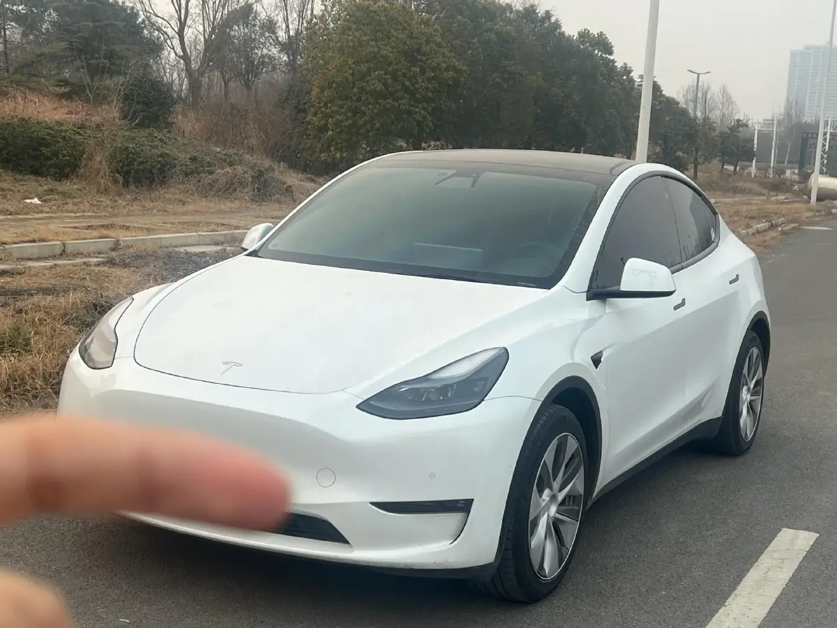 2021 Tesla Model Y BEV 60KWH