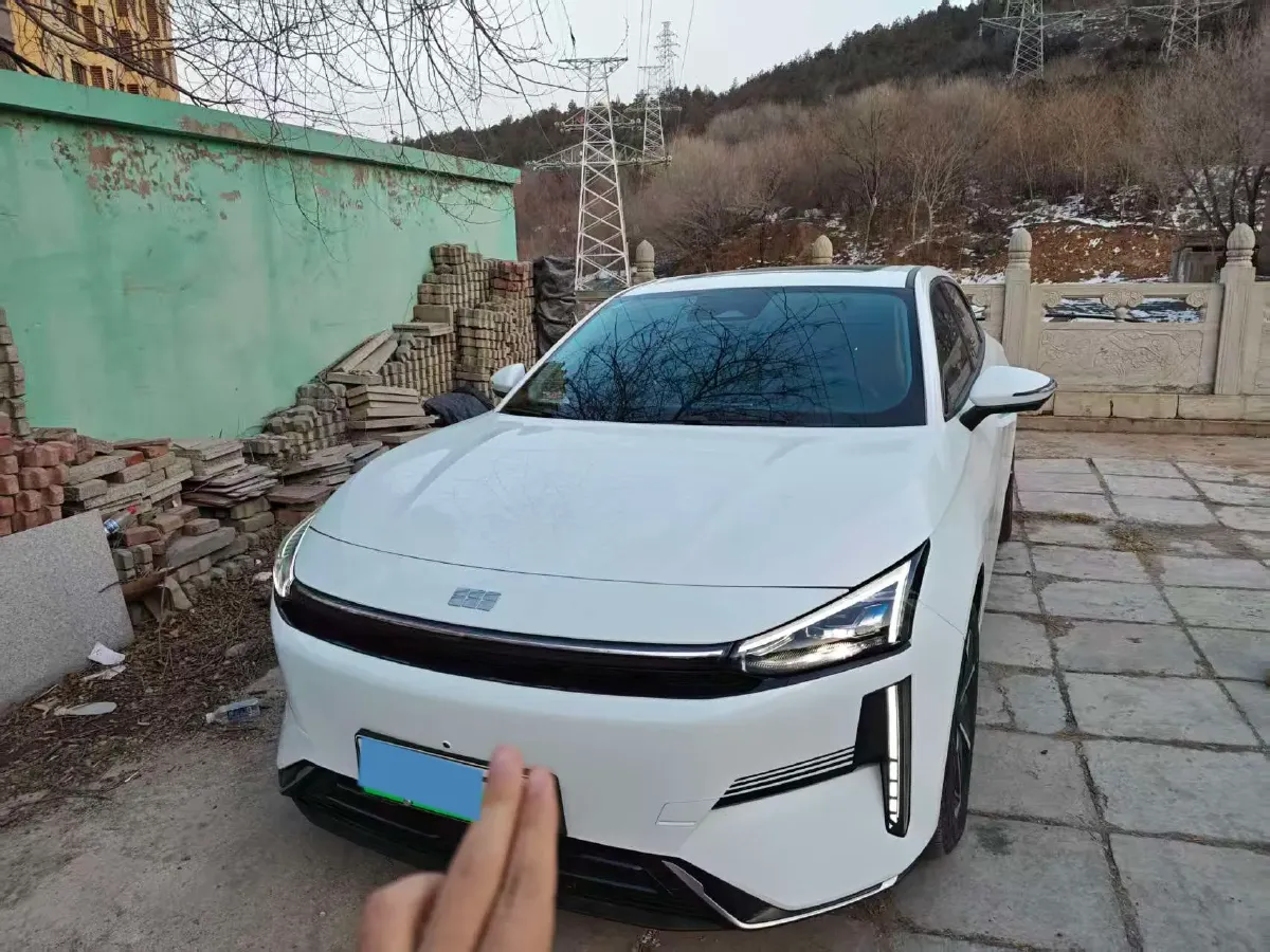 2024 Geely Galaxy L6 1.5T 163HP L4 3DHT PHEV,autocango,china used car exporter,china ev exporter,chinese used car exporter,chinese used ev exporter