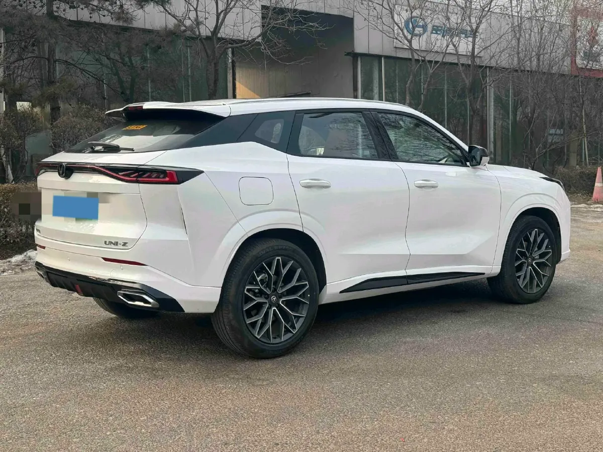 2025 ChangAn UNI-Z 1.5L 98HP L4 E-CVT PHEV,autocango,china used car exporter,china ev exporter,chinese used car exporter,chinese used ev exporter