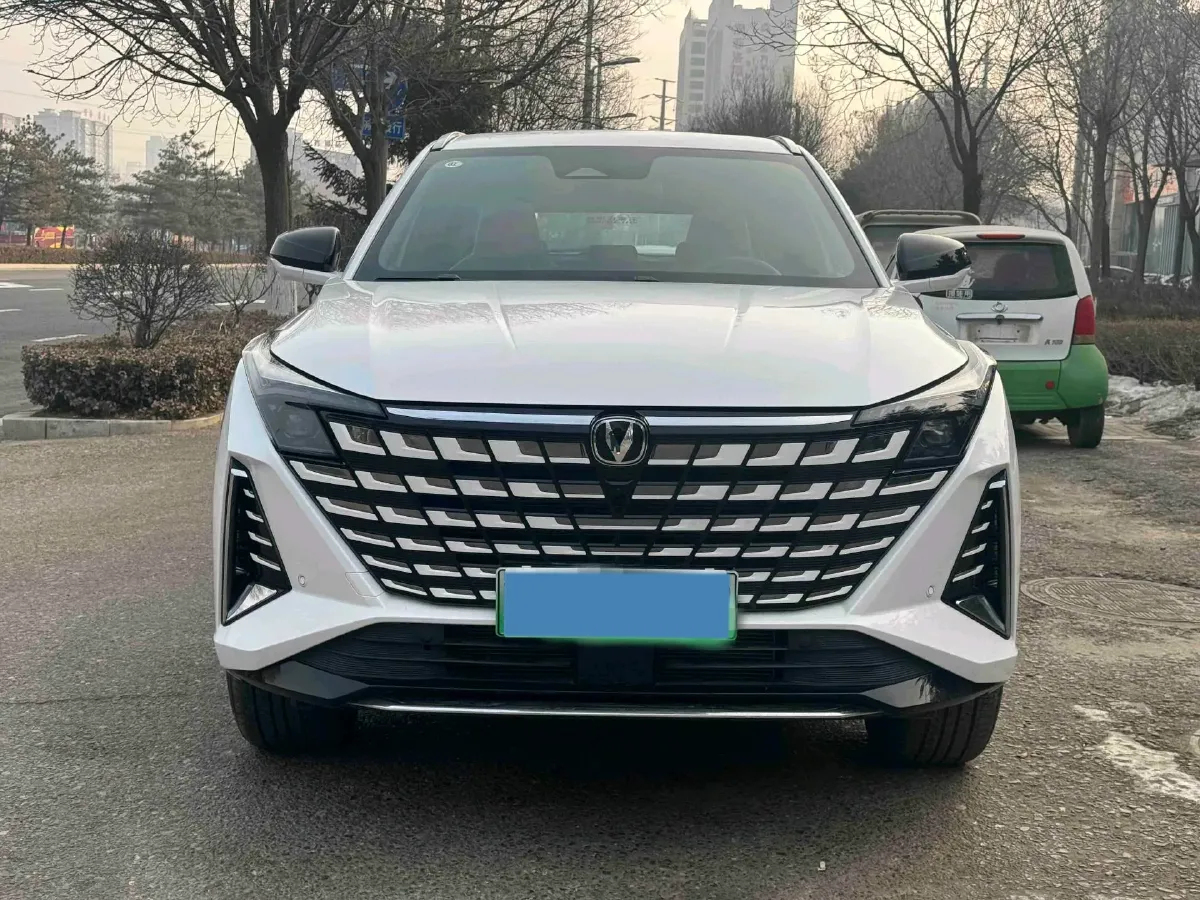 2025 ChangAn UNI-Z 1.5L 98HP L4 E-CVT PHEV,autocango,china used car exporter,china ev exporter,chinese used car exporter,chinese used ev exporter