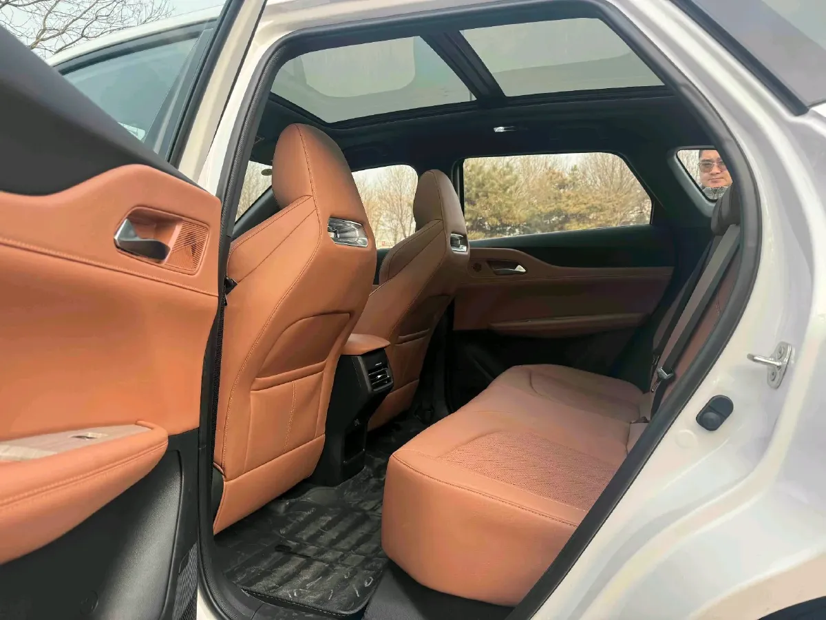 2025 ChangAn UNI-Z 1.5L 98HP L4 E-CVT PHEV,autocango,china used car exporter,china ev exporter,chinese used car exporter,chinese used ev exporter