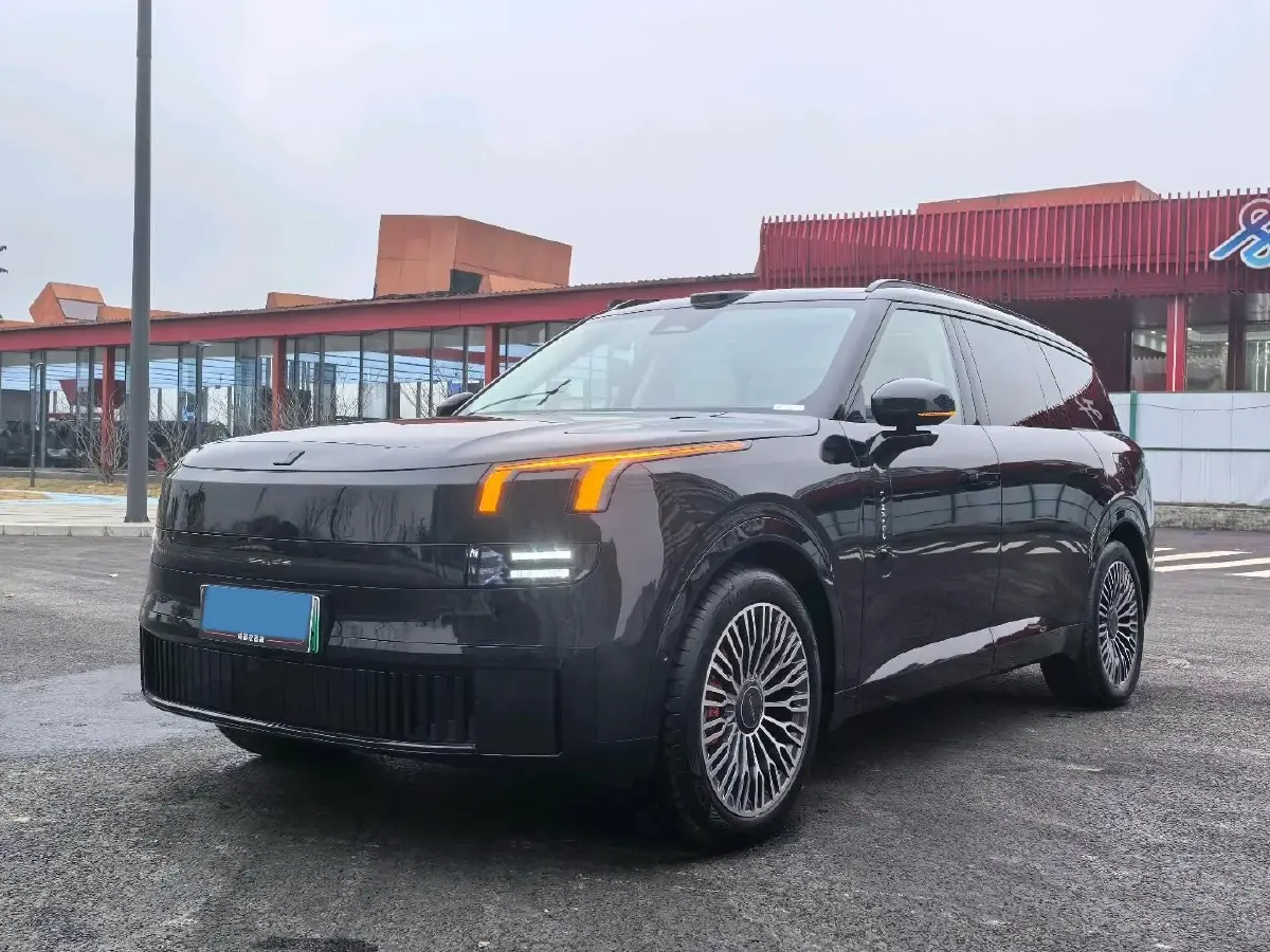 2025 LYNK&CO 900 2.0T 254HP L4 3DHT PHEV 50KWH