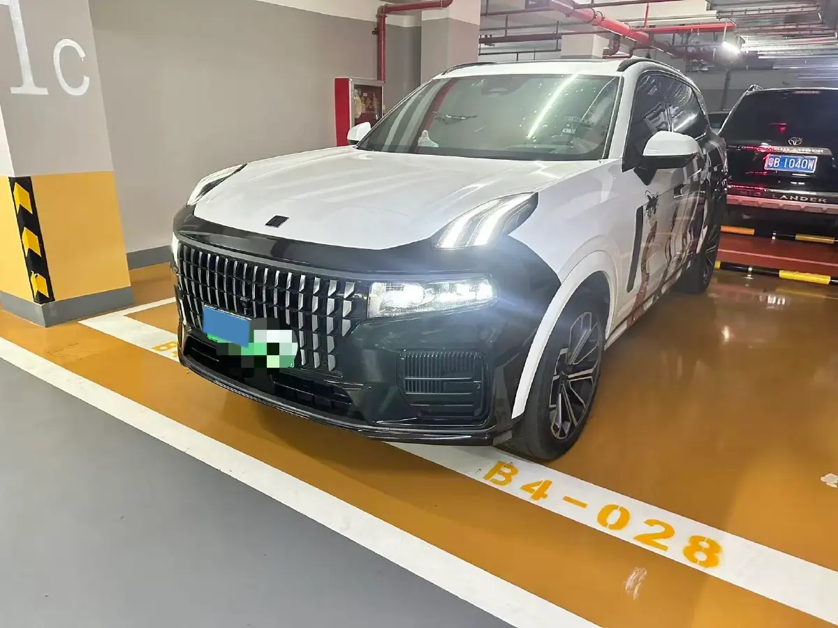 2023 LYNK&CO 09 EM-P 2.0T 254HP L4 3DHT PHEV 40.1KWH