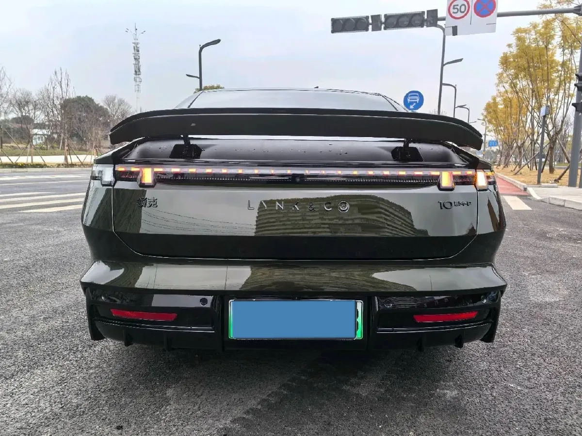 2025 LYNK&CO 10 EM-P 1.5T 163HP L4 3DHT PHEV,autocango,china used car exporter,china ev exporter,chinese used car exporter,chinese used ev exporter