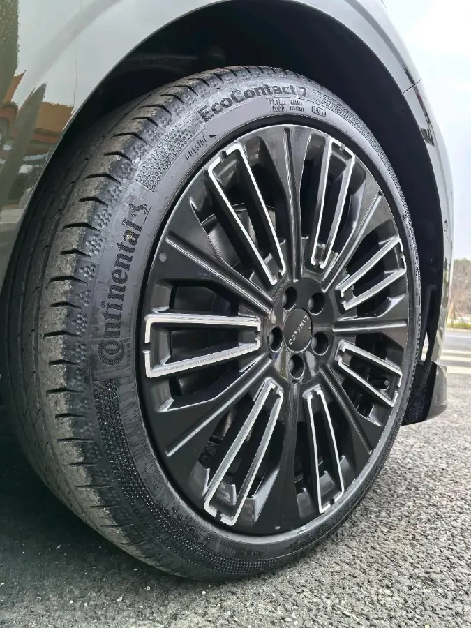 2025 LYNK&CO 10 EM-P 1.5T 163HP L4 3DHT PHEV,autocango,china used car exporter,china ev exporter,chinese used car exporter,chinese used ev exporter