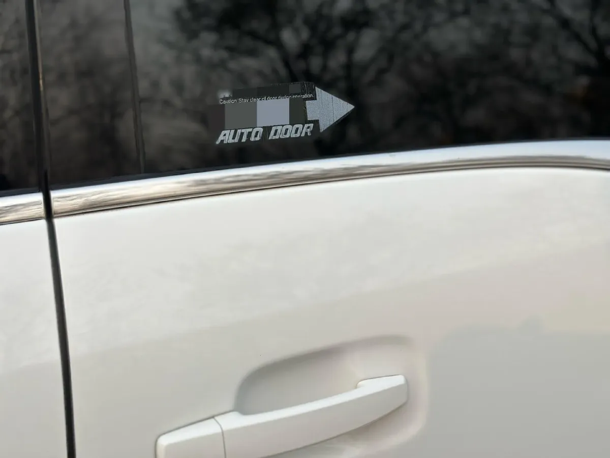 2023 Buick GL8 2.0T 237HP L4 9AT,autocango,china used car exporter,china ev exporter,chinese used car exporter,chinese used ev exporter