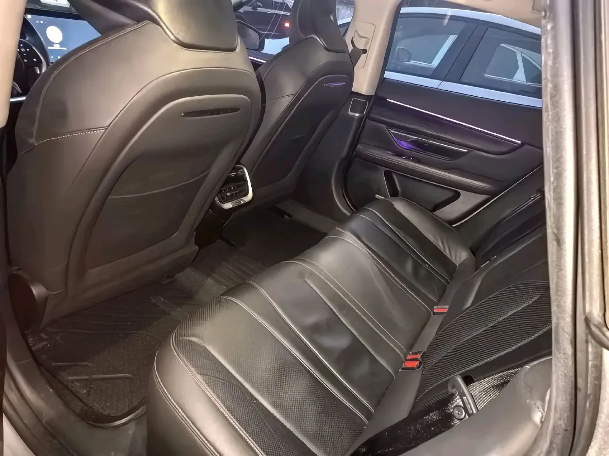 2022 DongFeng Forthing M7 2.0T 224HP L4 8AT,autocango,china used car exporter,china ev exporter,chinese used car exporter,chinese used ev exporter