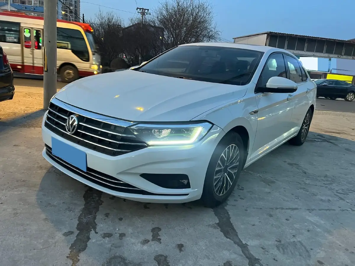 2020 Volkswagen Sagitar 1.4T 150HP L4 7DCT