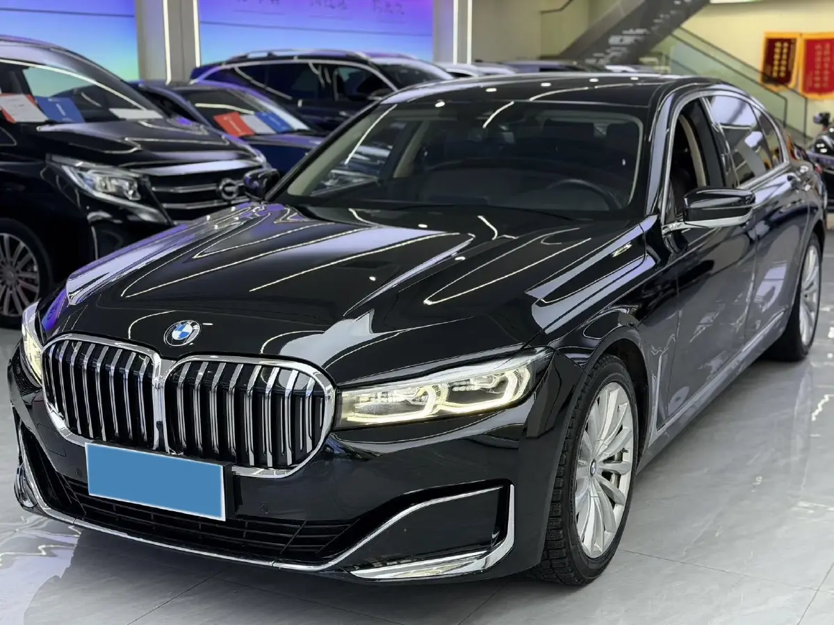 2019 BMW 7 Series 2.0T 265HP L4 8AT