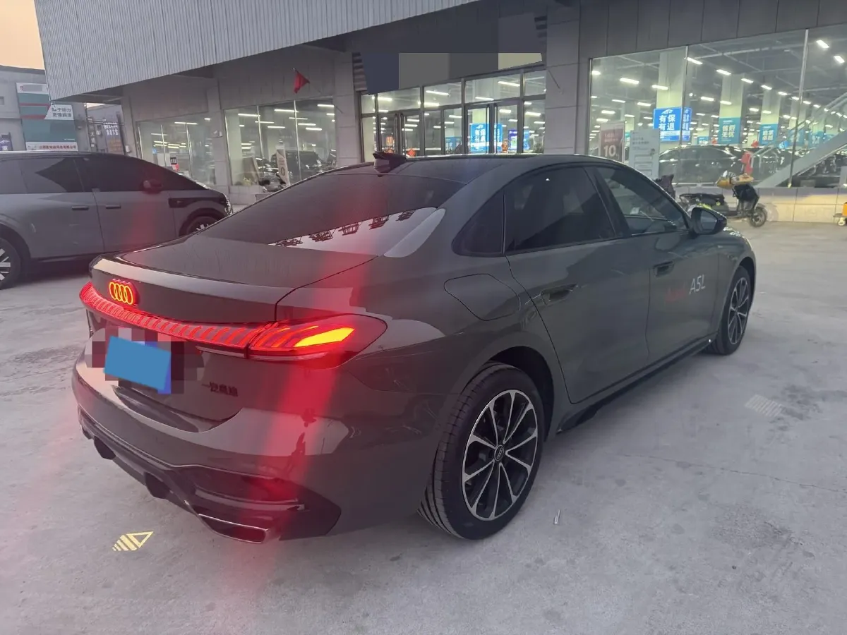 2026 Audi A5L 2.0T 204HP L4 7DCT,autocango,china used car exporter,china ev exporter,chinese used car exporter,chinese used ev exporter