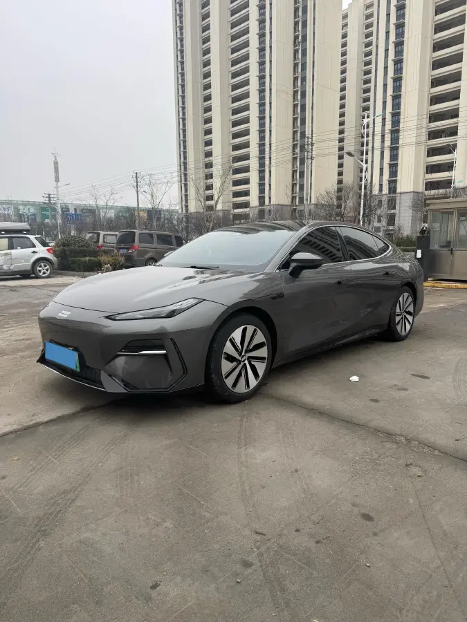 2024 Geely Galaxy E8 BEV 76KWH
