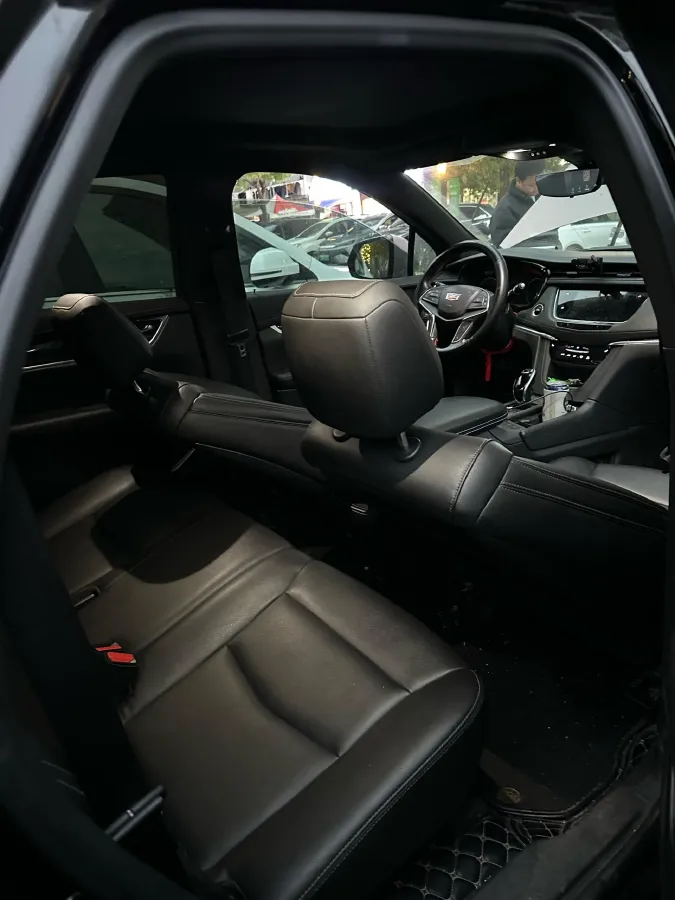 2021 Cadillac XT5 2.0T 237HP L4 9AT,autocango,china used car exporter,china ev exporter,chinese used car exporter,chinese used ev exporter