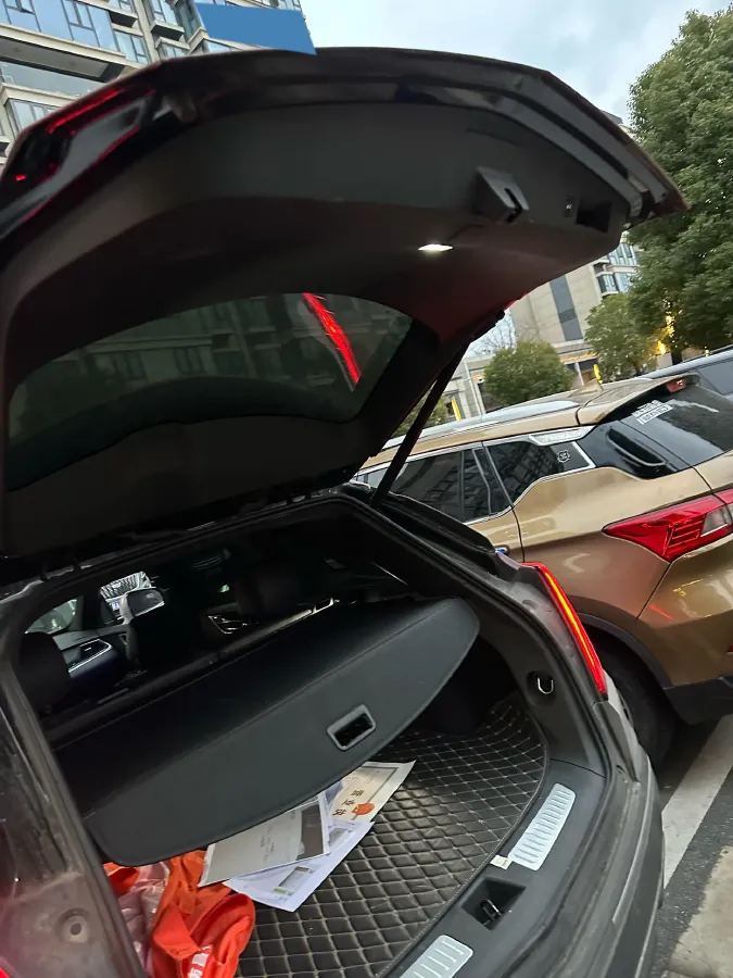 2021 Cadillac XT5 2.0T 237HP L4 9AT,autocango,china used car exporter,china ev exporter,chinese used car exporter,chinese used ev exporter