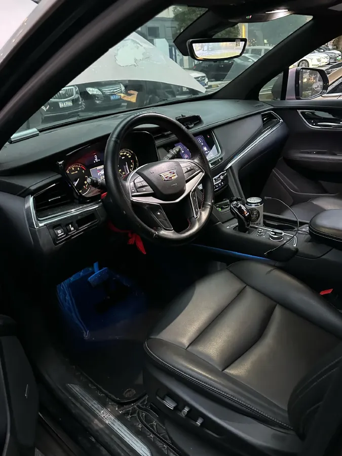 2021 Cadillac XT5 2.0T 237HP L4 9AT,autocango,china used car exporter,china ev exporter,chinese used car exporter,chinese used ev exporter