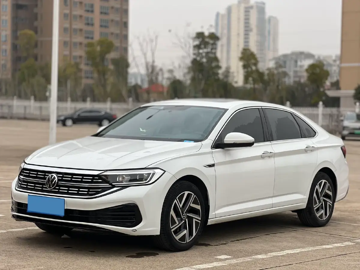 2023 Volkswagen Sagitar 1.4T 150HP L4 7DCT