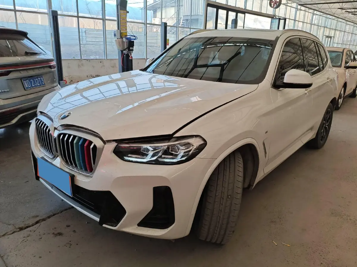 2022 BMW X3 2.0T 184HP L4 8AT